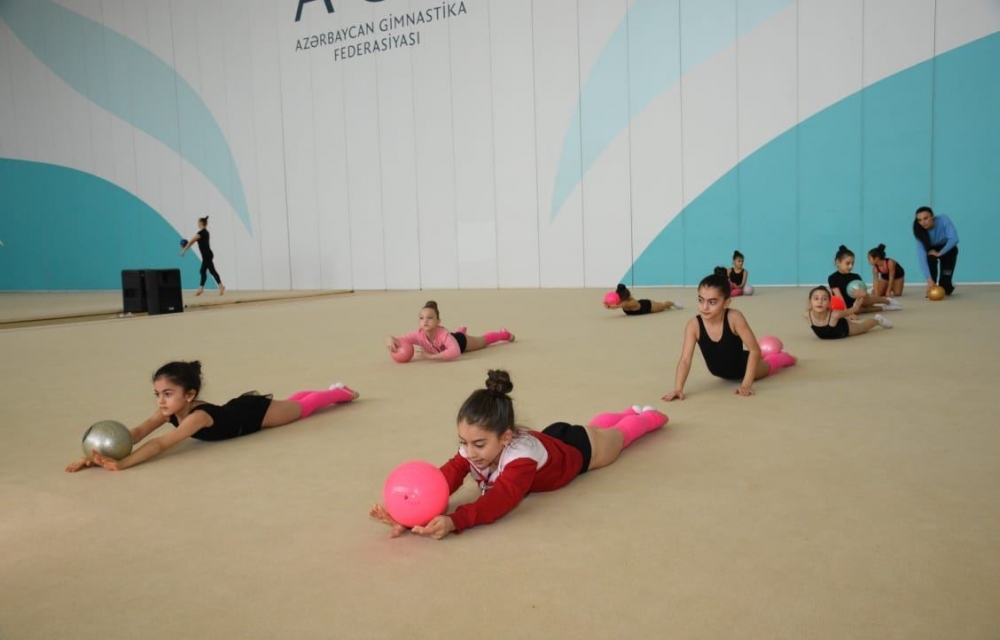 Bölgə gimnastları Bakıda hazırlıq keçirlər